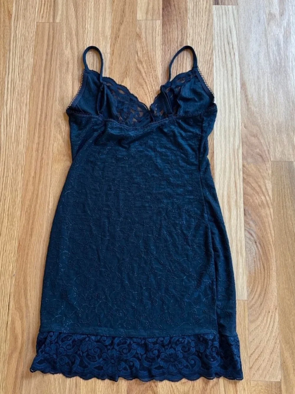 Vintage Arianna Dark blue Lace Slip Dress with Scalloped Hem Medium nwot